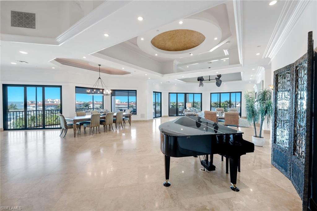MARCO CAT PENTHOUSE - Residential