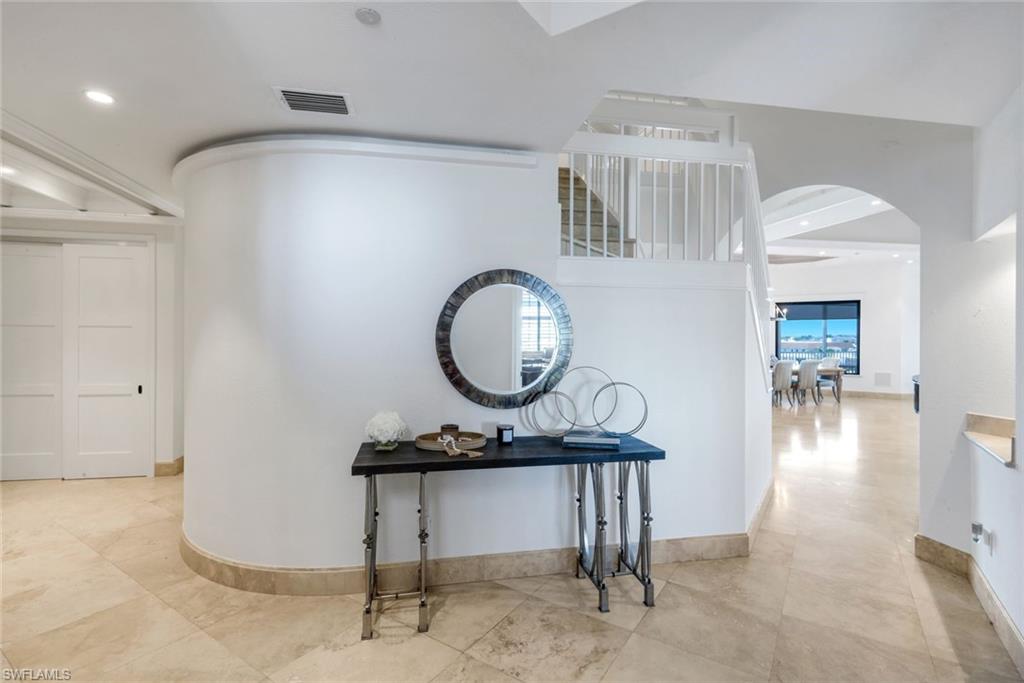 MARCO CAT PENTHOUSE - Residential