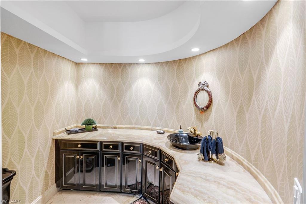 MARCO CAT PENTHOUSE - Residential