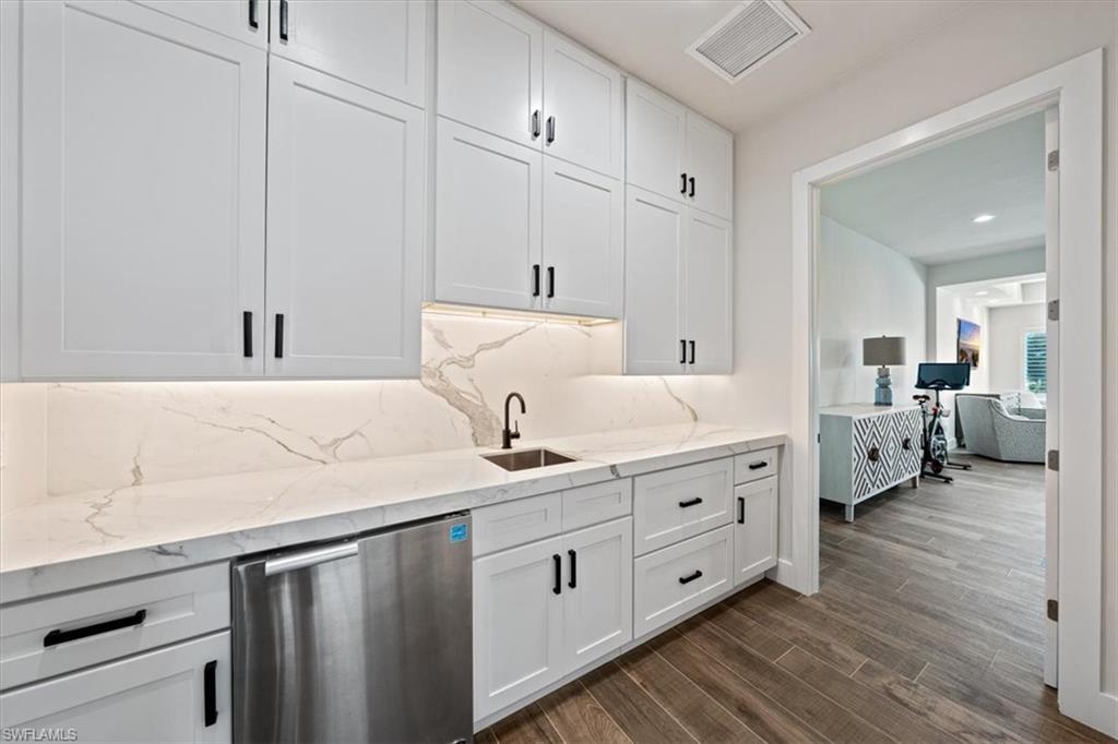 QUAIL WEST - Residential