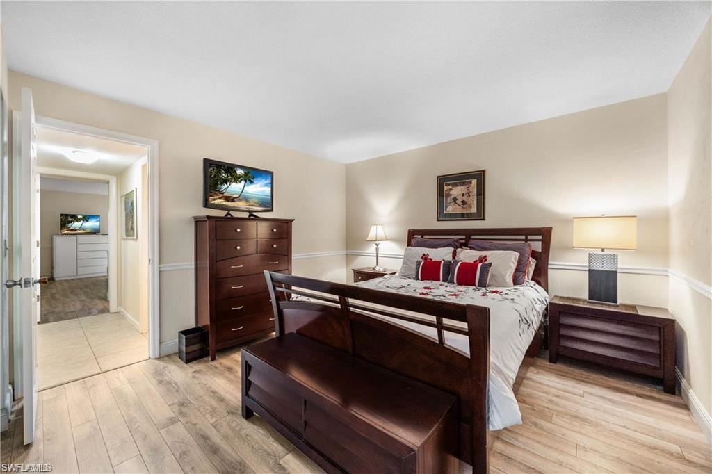 LAKEWOOD VILLAS - Residential Lease