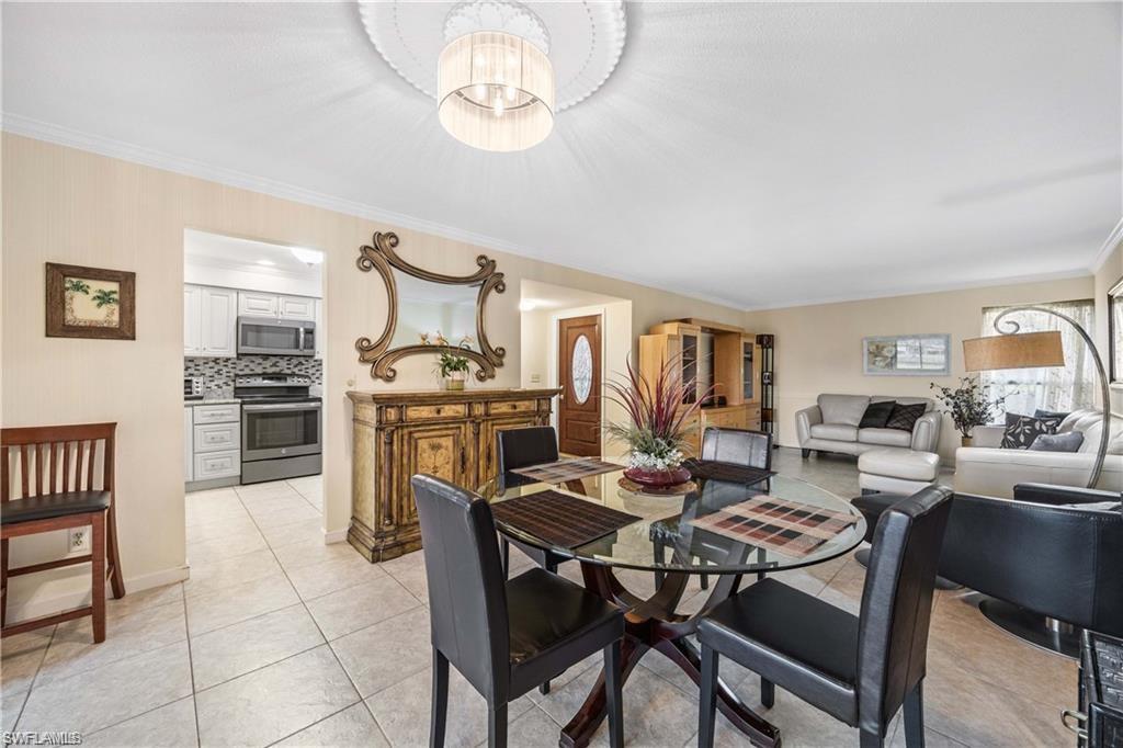 LAKEWOOD VILLAS - Residential Lease