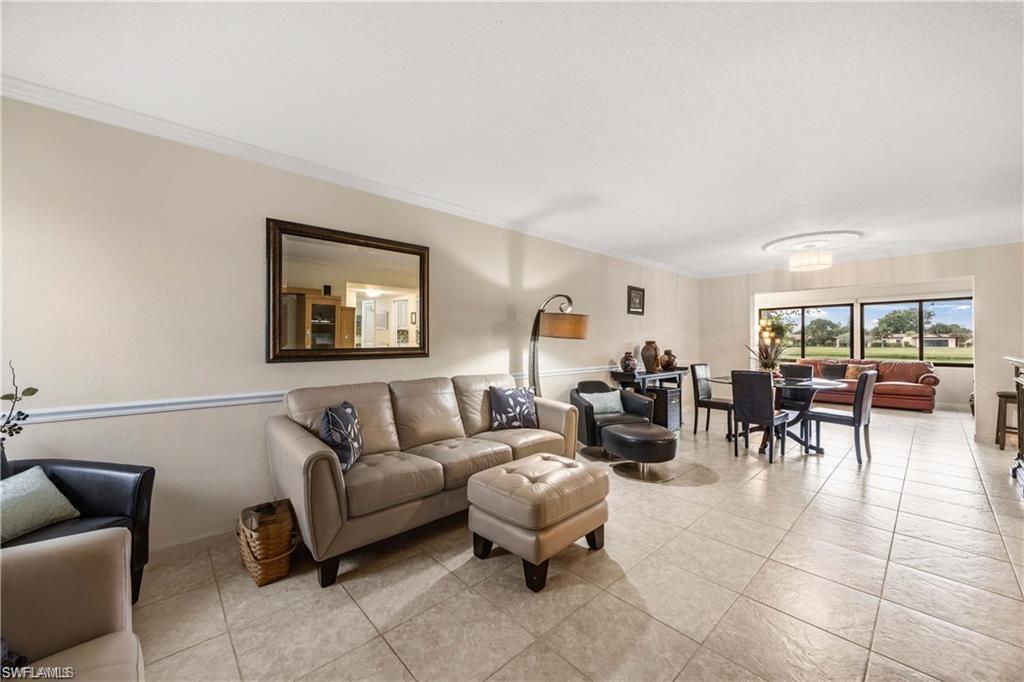 LAKEWOOD VILLAS - Residential Lease