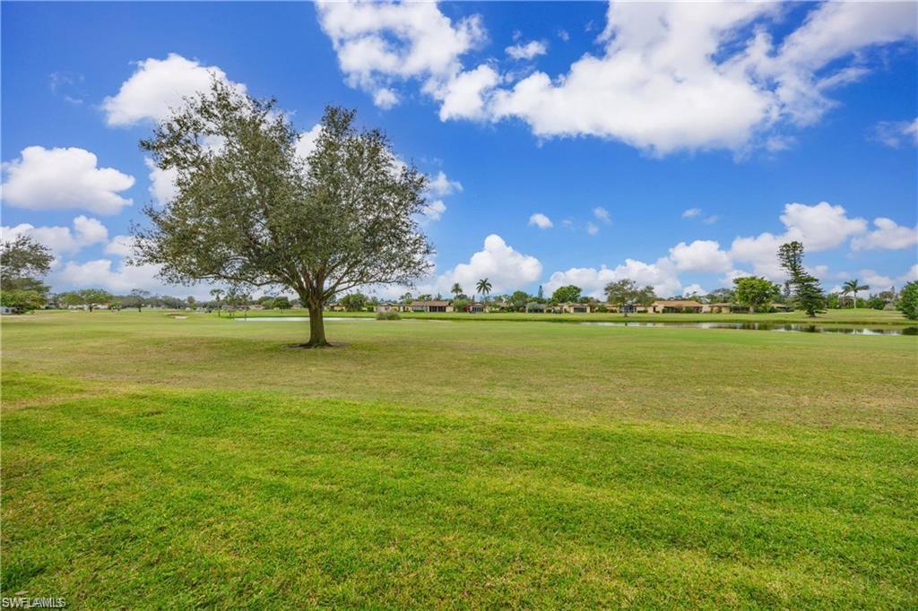 LAKEWOOD VILLAS - Residential Lease
