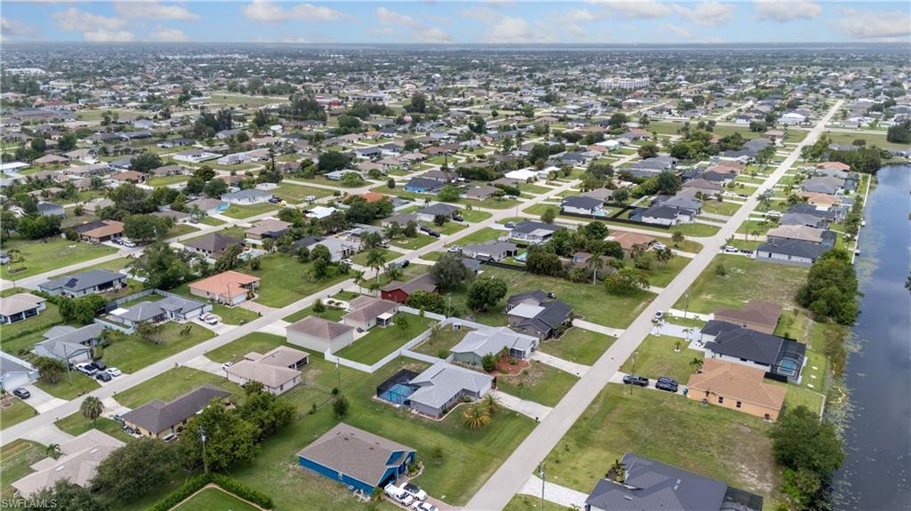 CAPE CORAL - Residential