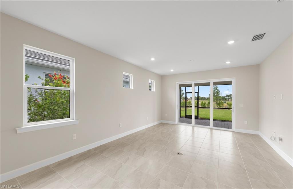 DEL WEBB OAK CREEK - Residential