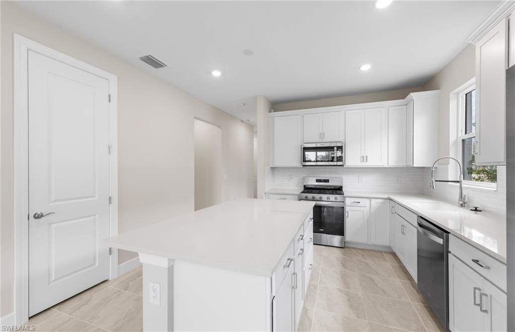 DEL WEBB OAK CREEK - Residential
