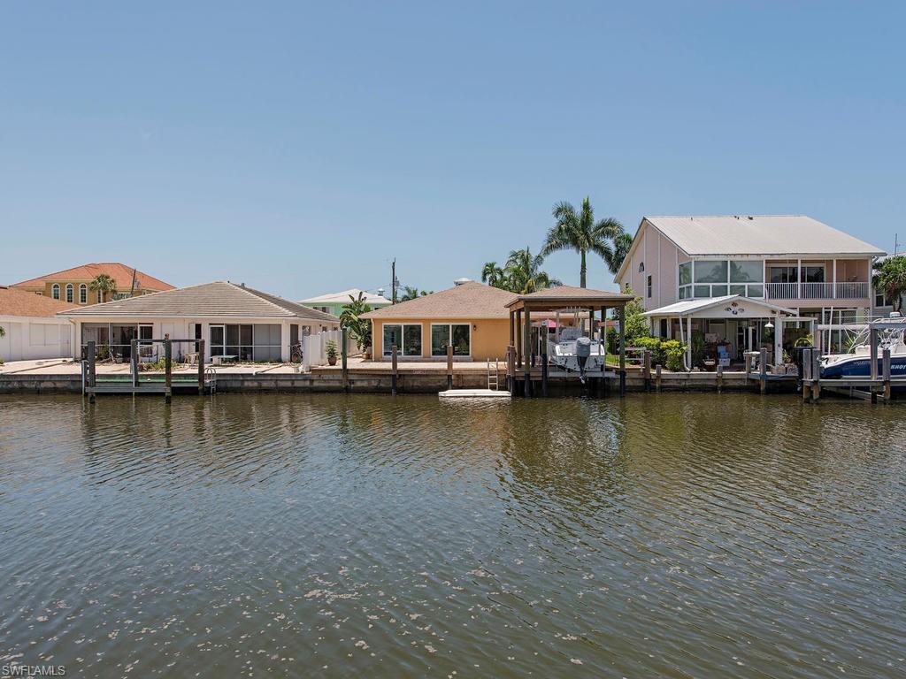 ISLES OF CAPRI - Residential
