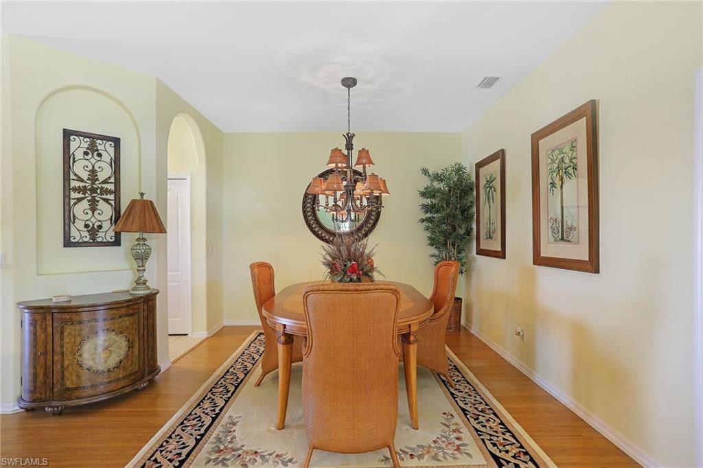 COLONIAL LINKS - Residential