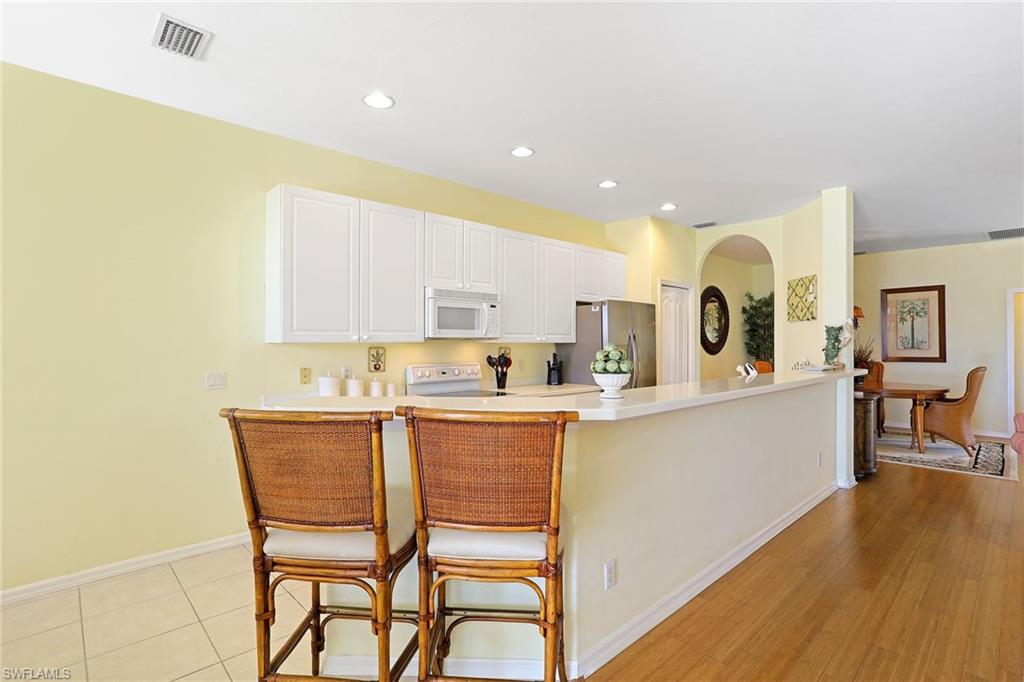 COLONIAL LINKS - Residential