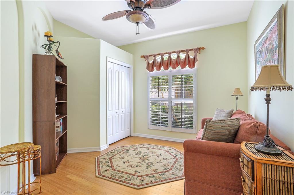 COLONIAL LINKS - Residential