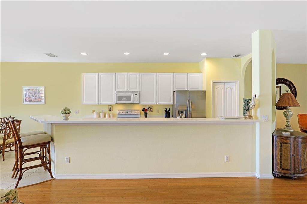 COLONIAL LINKS - Residential