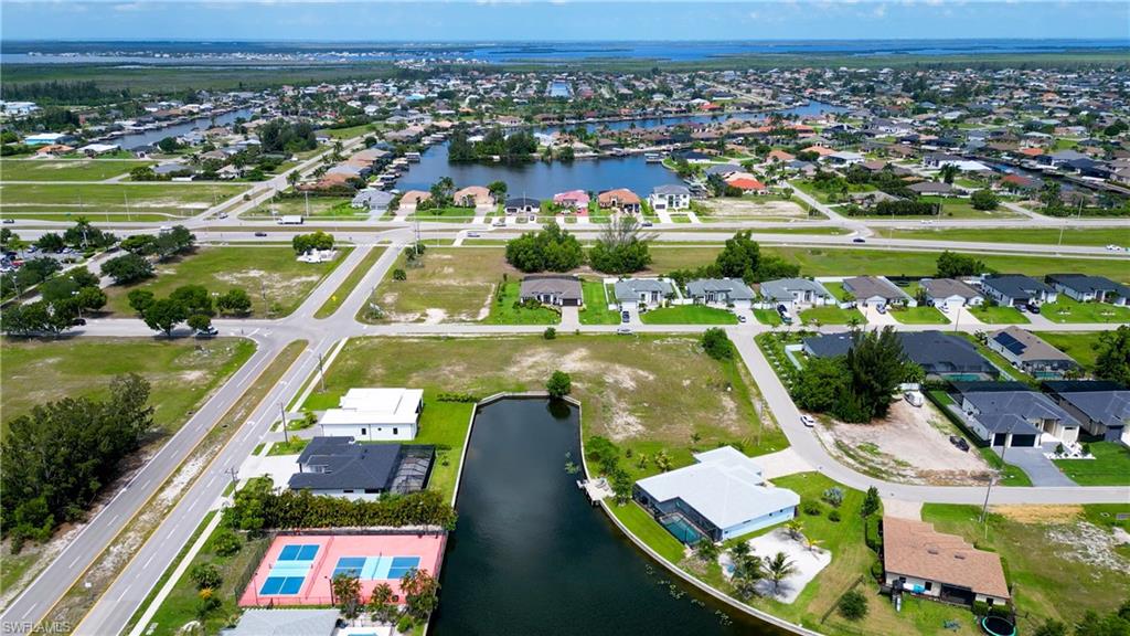 CAPE CORAL - Land