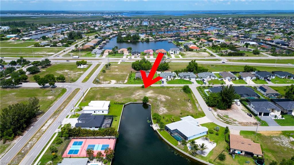CAPE CORAL - Land