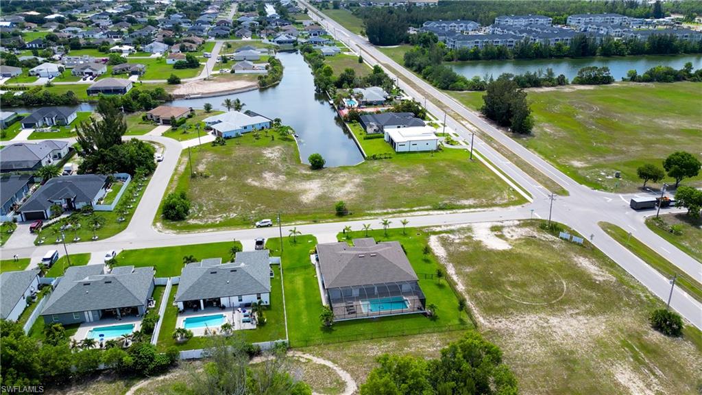 CAPE CORAL - Land