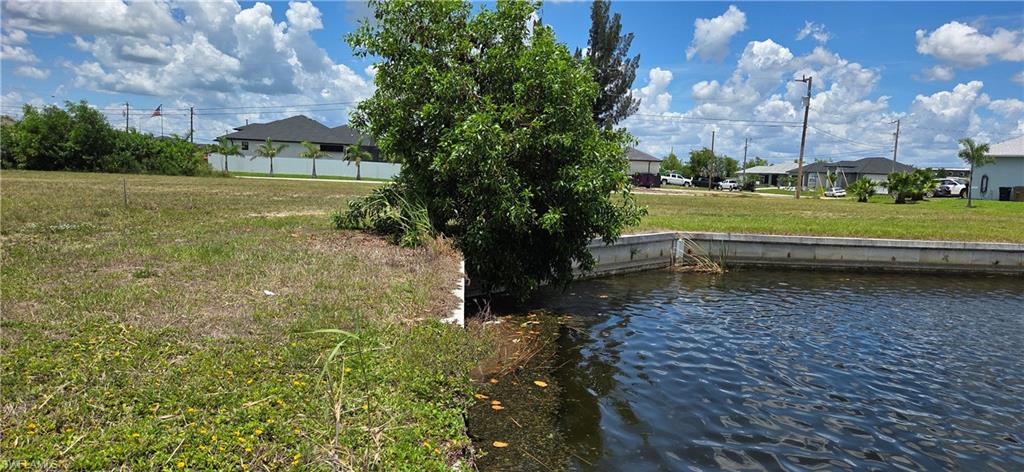 CAPE CORAL - Land