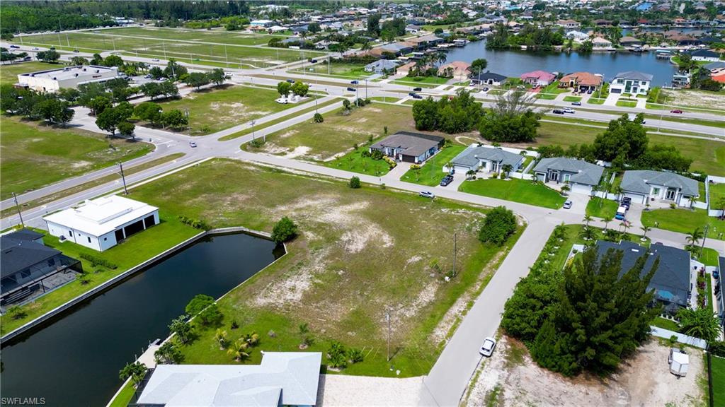 CAPE CORAL - Land