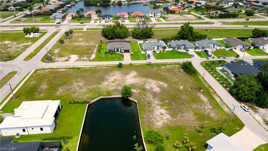 CAPE CORAL - Land
