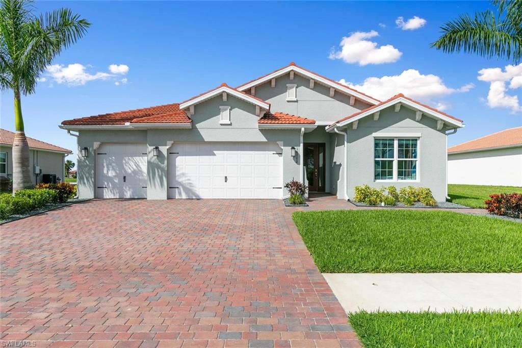 ROYAL PALM GOLF ESTATES - Residential