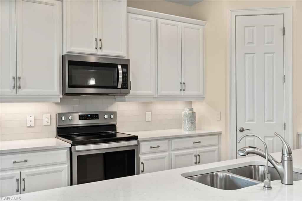 ROYAL PALM GOLF ESTATES - Residential