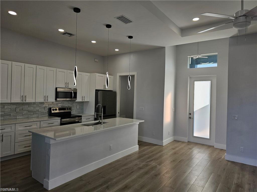 CAPE CORAL - Residential
