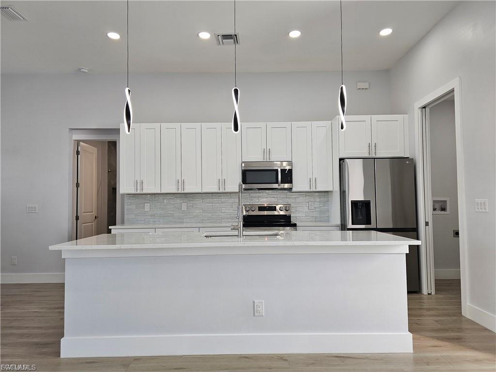 CAPE CORAL - Residential