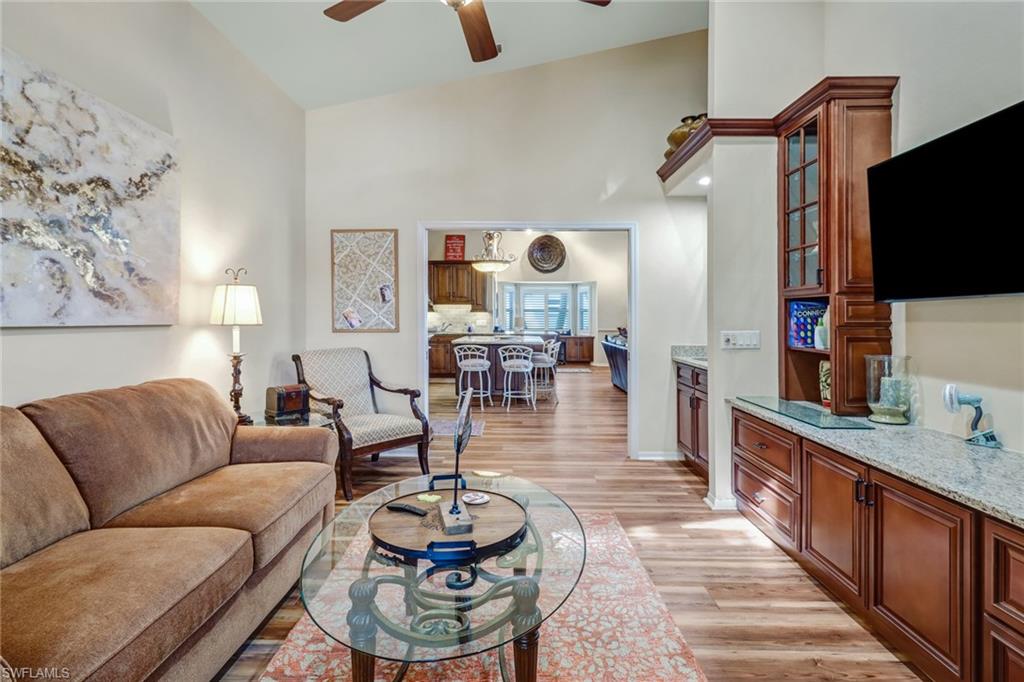KELLY GREENS - Residential