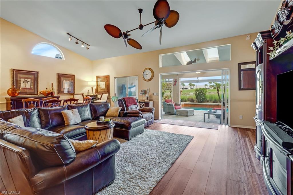 KELLY GREENS - Residential