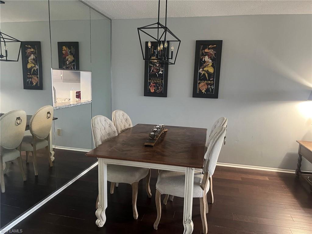SEVEN LAKES - Residential