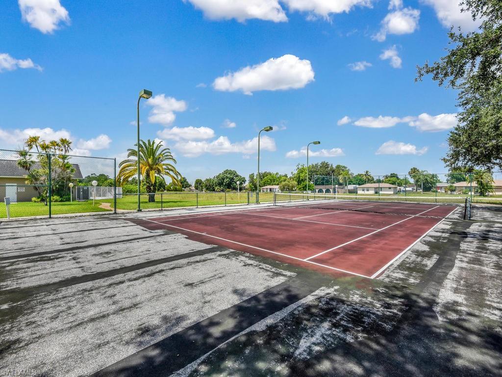 SUNSET LAKE CONDO - Residential