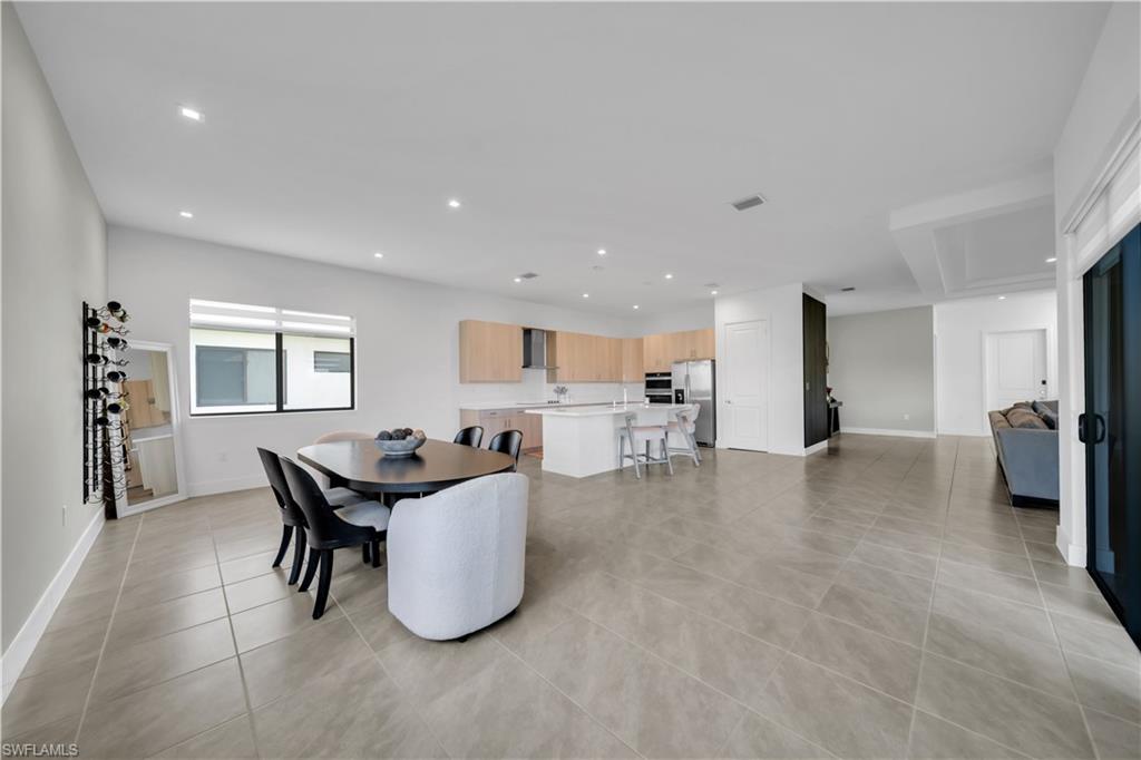 MAPLE RIDGE - Residential