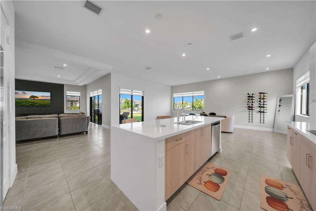 MAPLE RIDGE - Residential