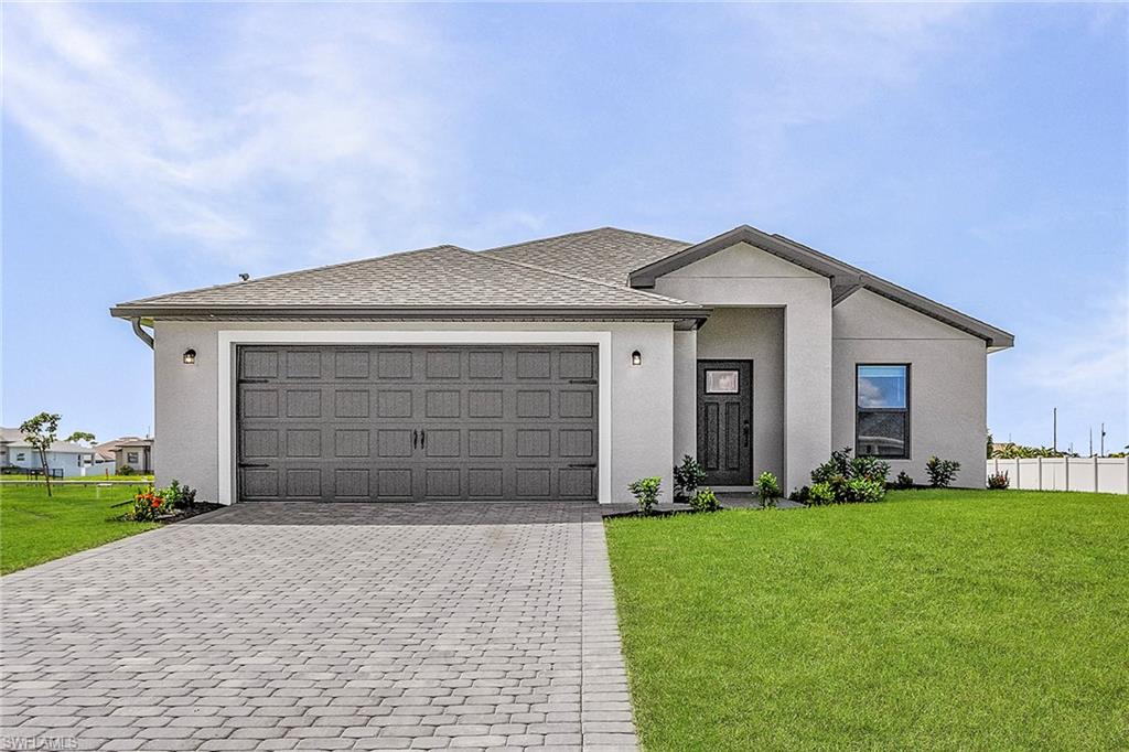 Step into this beautiful 3-bedroom, 2-bathroom home that combines openness and comfort. Featuring a bright and airy layout, it includes a spacious dining area, a modern kitchen, and a generous family room that’s perfect for creating lasting memories. The covered back patio offers a peaceful space to enjoy your morning coffee and watch the sunrise. The master suite provides a luxurious retreat with an en-suite bathroom, dual vanities, and a walk-in closet. This home is the ideal mix of comfort and style.