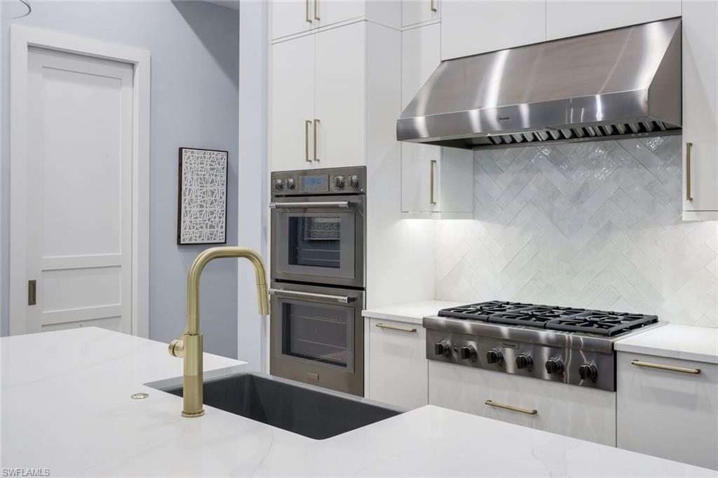 GOLDEN GATE ESTATES - Residential