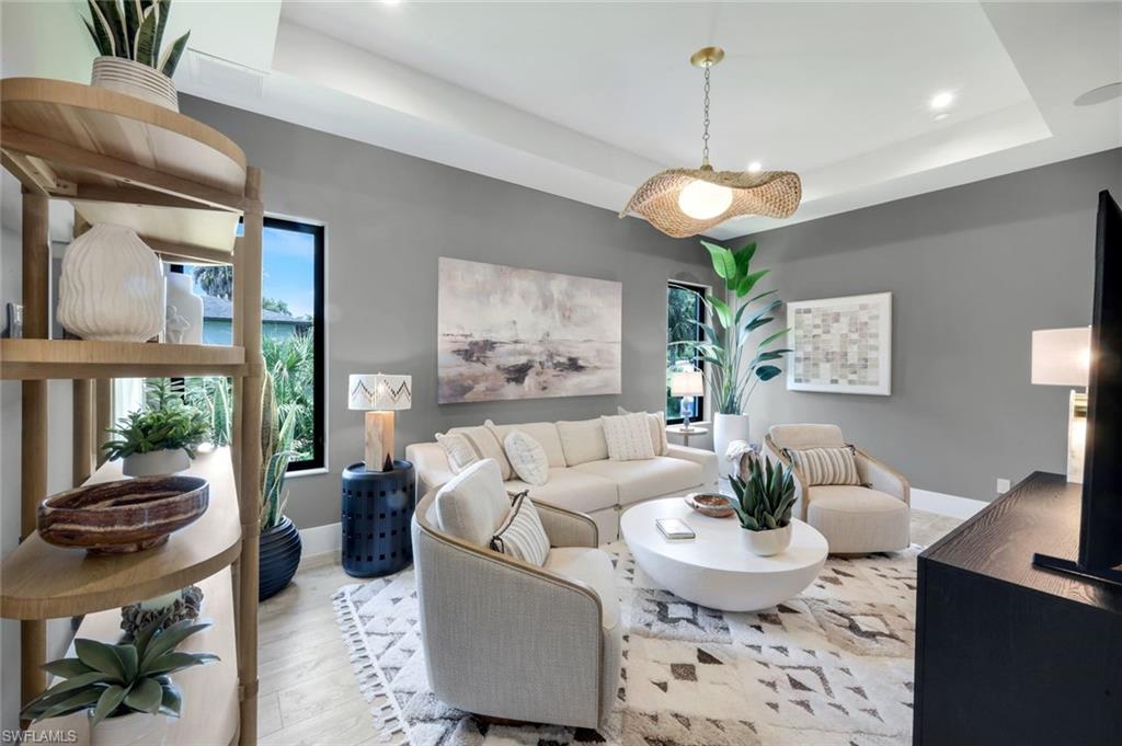 GOLDEN GATE ESTATES - Residential