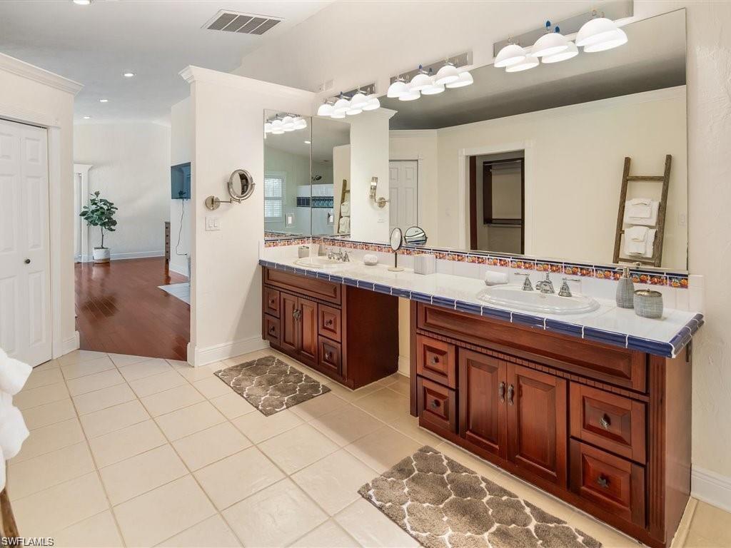 CORAL PARK - Residential