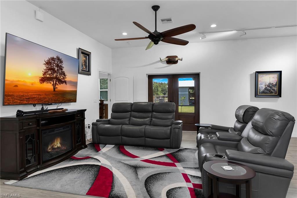 PUNTA GORDA - Residential