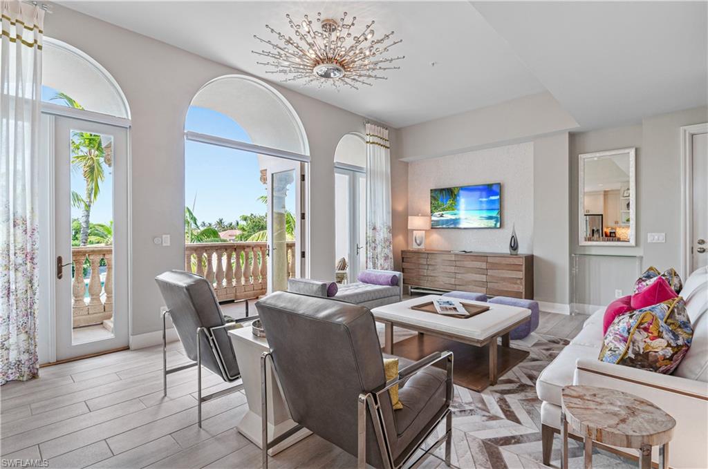 OLDE NAPLES - Residential