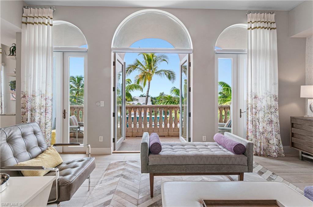 OLDE NAPLES - Residential