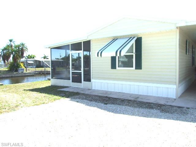 Nice home  on a canal.  2 bedrooms split for privacy. 1 and half baths.  Updated kitchen.
New siding.  Pine Island living with Cape Coral and Fort Myers just minutes away.