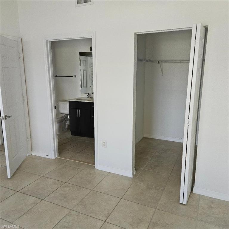 BELLA CASA - Residential Lease