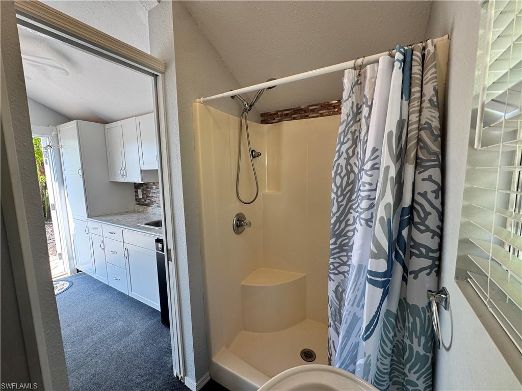 RIVERBEND MOTORCOACH RESORT - Land
