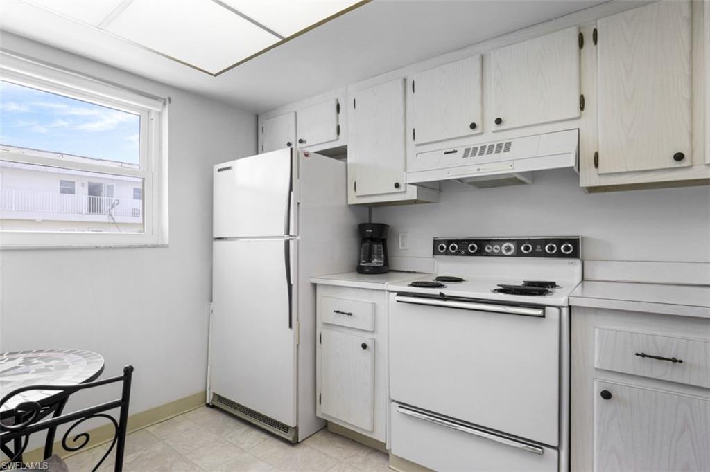 RIVIERA AT MOORINGS - Residential Lease
