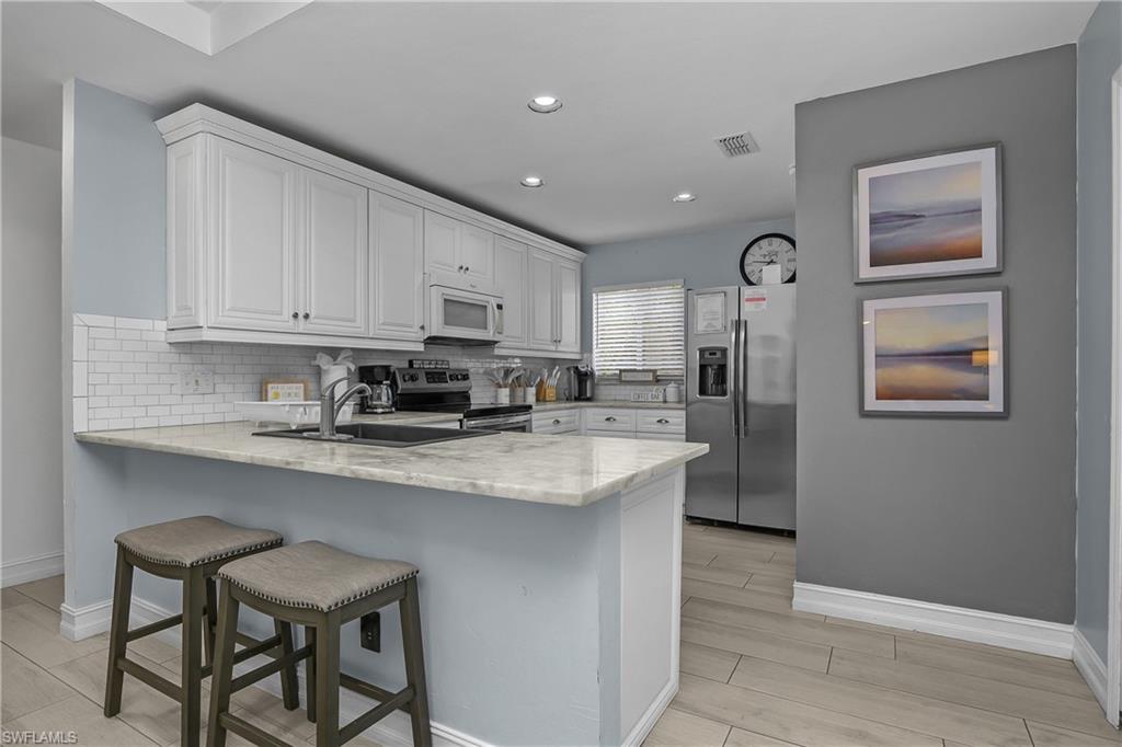 SAN CARLOS PARK - Residential