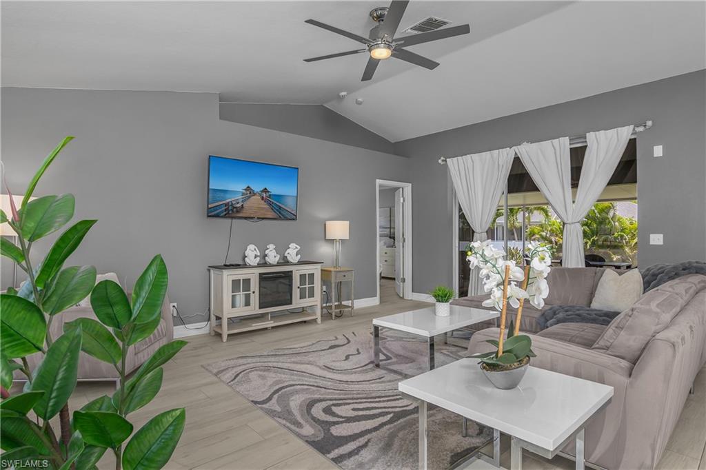 SAN CARLOS PARK - Residential