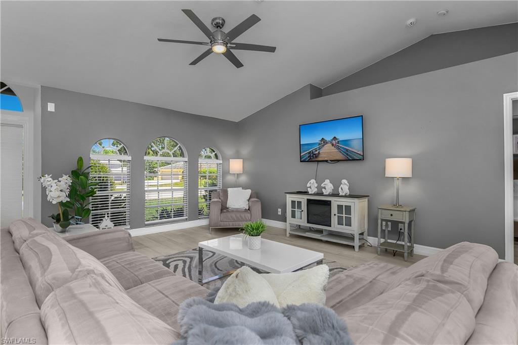 SAN CARLOS PARK - Residential