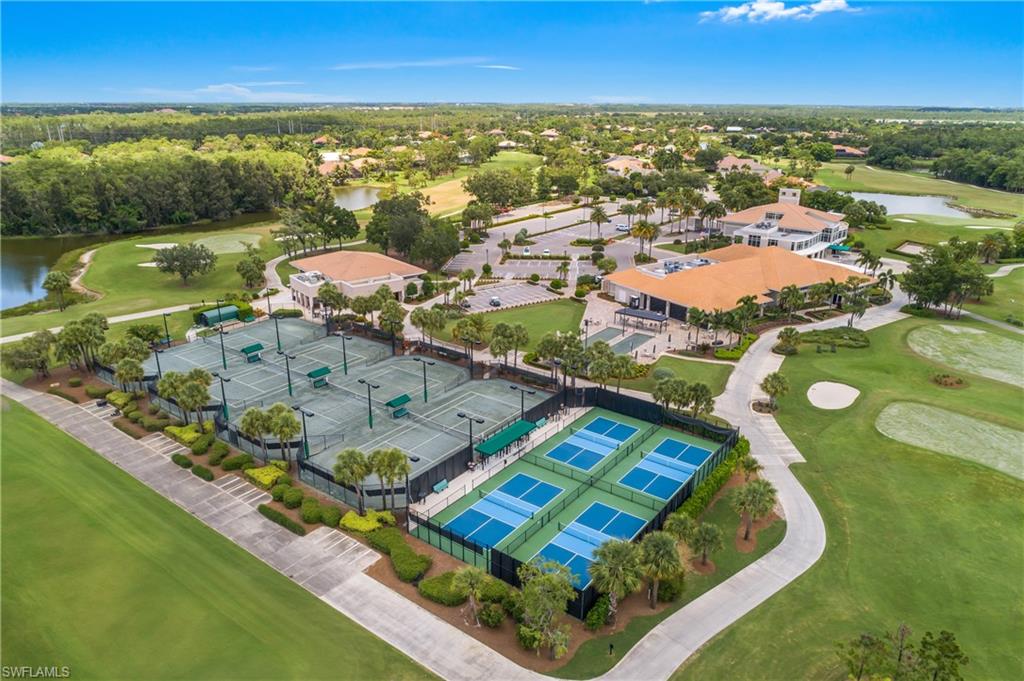 LAKESIDE VILLAS AT WILDCAT RUN - Residential