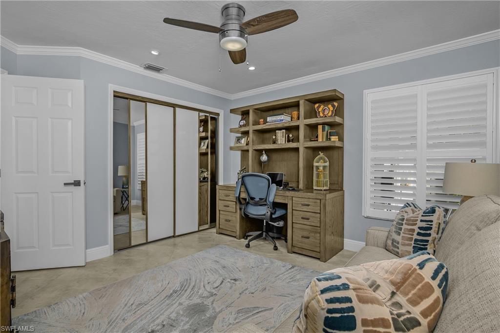 LAKESIDE VILLAS AT WILDCAT RUN - Residential