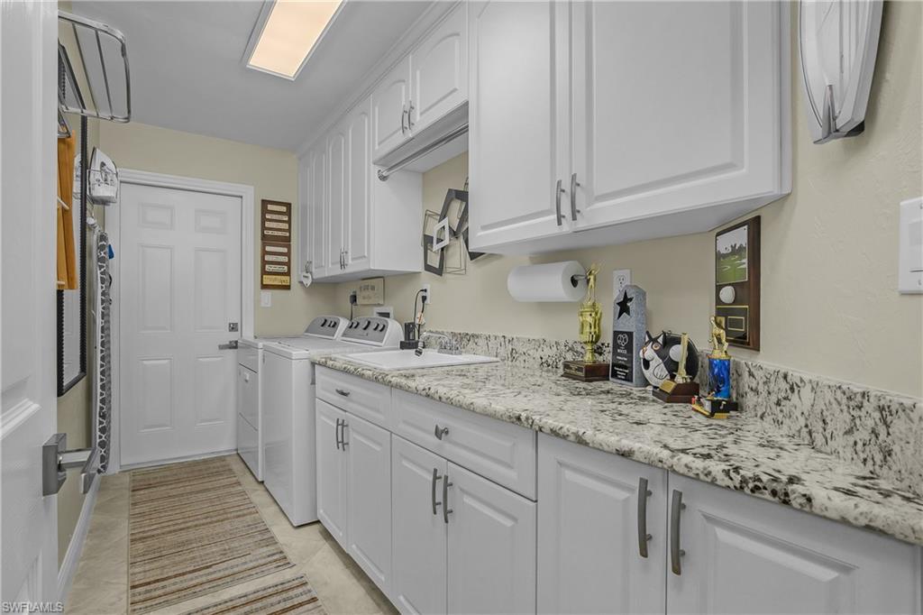LAKESIDE VILLAS AT WILDCAT RUN - Residential