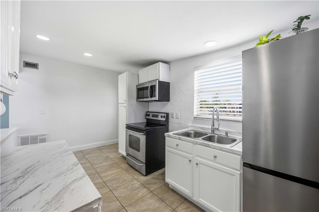 PORT CHARLOTTE - Residential